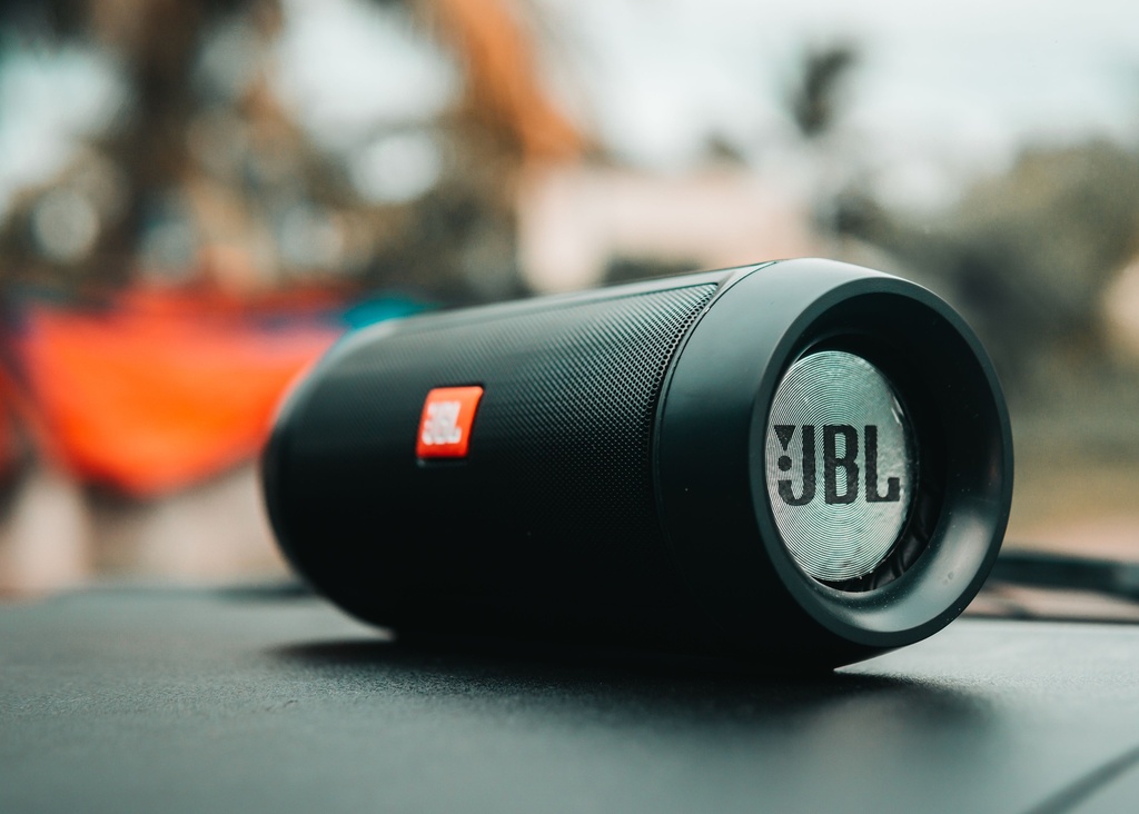 Bluetooth Speakers B Speech Twiddle Bluetooth v. 1.2. A2DP AV Input 6W
