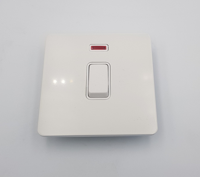 Ultimate Screwless Flat Plate Heater Swich  White 1 Gang 32A DP  Neon