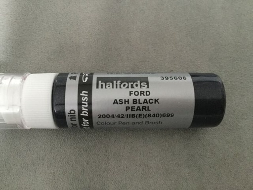 Halfords Scratch Chip Repair for Ford Ash Black 395608